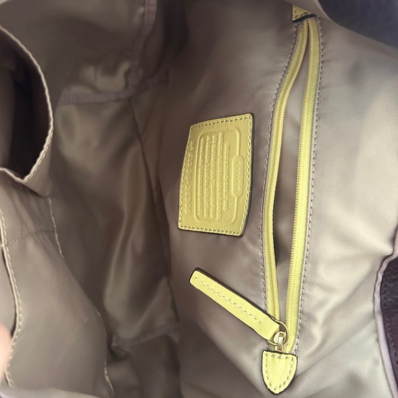 Coach Bucket Cow Leather Bag - Picture 4 of 4